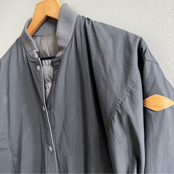 Merrell NWT Trailhead Insulated Reversible Bomber Jacket Size Small Black Grey - Picture 3 of 15